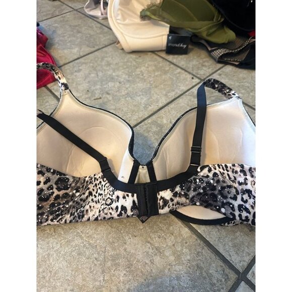 Victoria’s Secret Leopard Print Lace Bra 40D Perfect Coverage NWOT - Picture 3 of 4